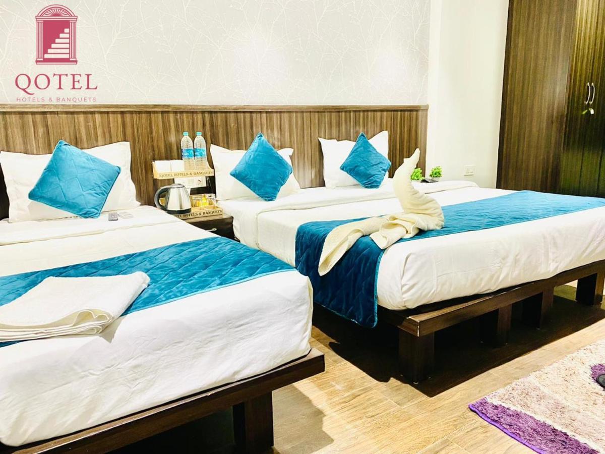Qotel Hotel Rajouri Garden Above Ritu Marbles, Near Rajouri Garden Metro Station-Couple Friendly 新德里 外观 照片