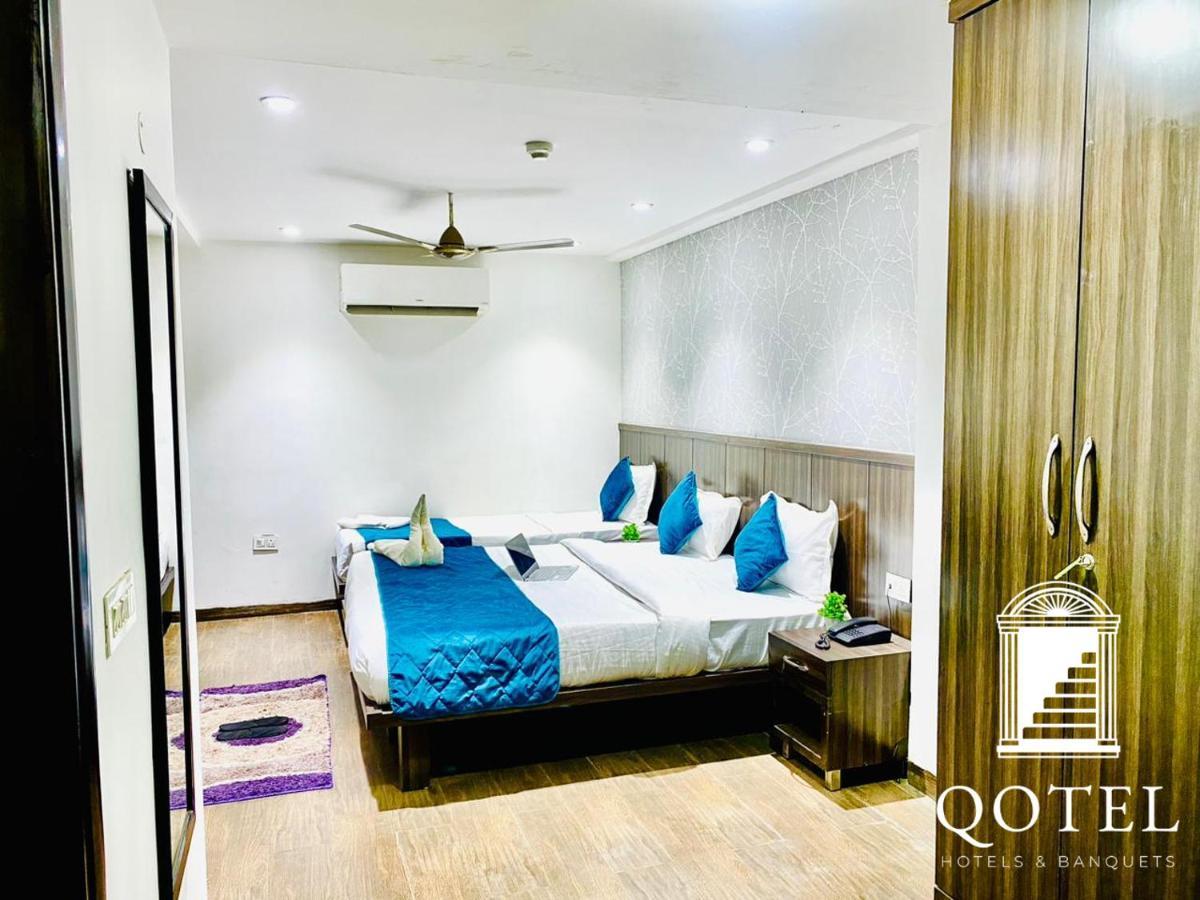 Qotel Hotel Rajouri Garden Above Ritu Marbles, Near Rajouri Garden Metro Station-Couple Friendly 新德里 外观 照片